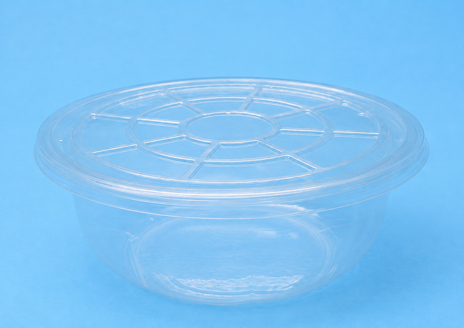 ROUND CLEAR PLASTIC CONTAINER