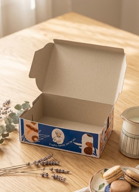 12 Piece Pastry Box
